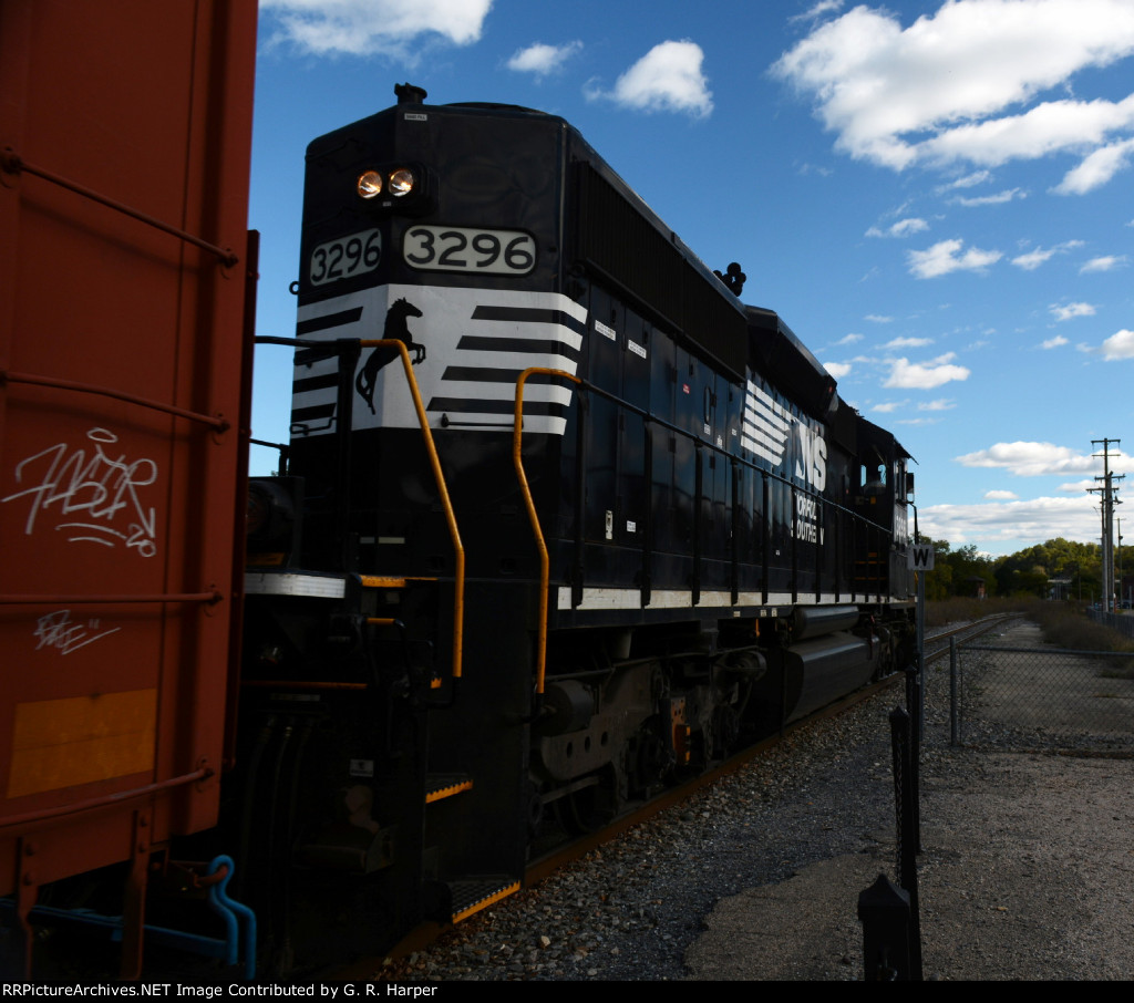 NS E19 starts its trip on the Southern's Old Main Line back up the hill to NS's Montview Yard